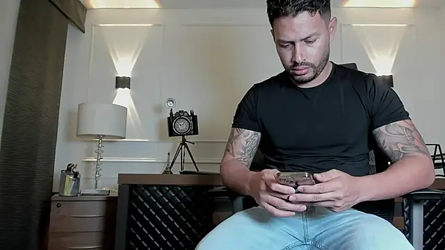 boysonfiree online show from December 4, 2025, 11:52 am