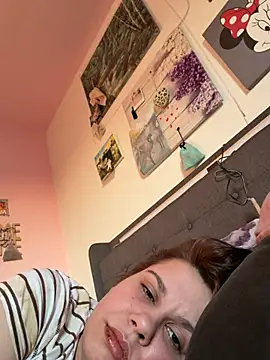 Carolineisback online show from March 6, 2026, 4:36 pm