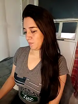 alanna sweett00 online show from December 4, 2025, 1:53 pm