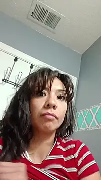 MZThang2Kute online show from November 17, 2025, 7:36 am