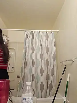 MZThang2Kute online show from November 28, 2025, 4:59 am