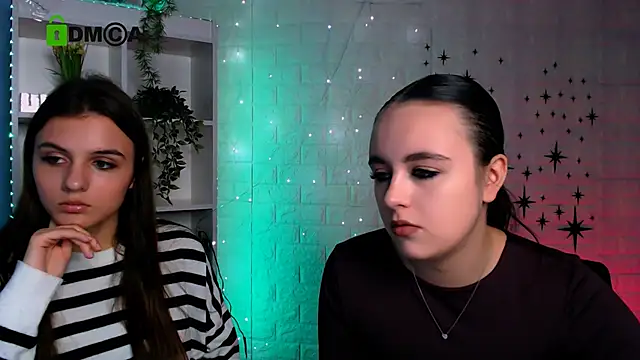 lisa dark  online show from November 5, 2025, 10:48 am