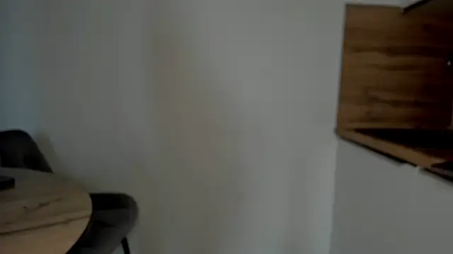 Elle Milfa online show from June 4, 2026, 10:54 am