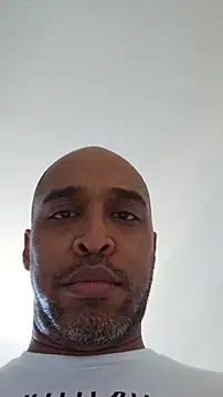 TraddyZaddy online show from November 6, 2025, 8:43 pm