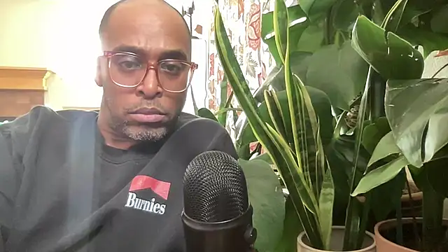 TraddyZaddy online show from November 7, 2025, 7:03 pm
