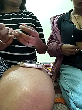 Snapshot of Cuty_Pussy1 chatting on December 18, 2025, 11:27 am Cuty Pussy1 online show from December 18, 2025, 11:27 am