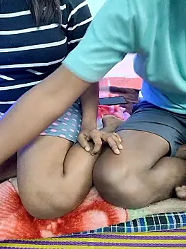 Snapshot of Cuty_Pussy1 chatting on January 12, 2026, 6:29 am Cuty Pussy1 online show from January 12, 2026, 6:29 am