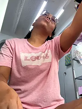 SHAILABROWN online show from November 16, 2025, 8:58 pm