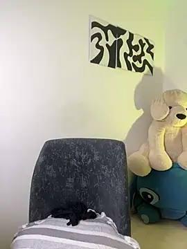 SHAILABROWN online show from December 4, 2025, 1:26 am