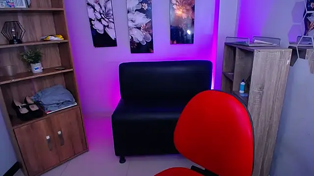 roseefancy19 online show from November 25, 2025, 11:21 am