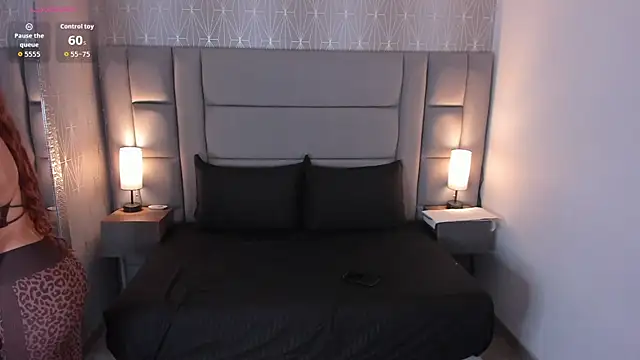 lexiee   online show from December 3, 2025, 11:52 am