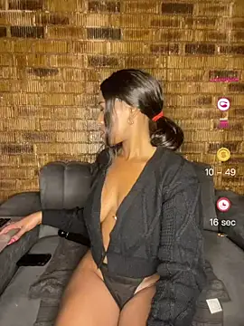 Snapshot of SP1CY_MOMMY chatting on June 5, 2026, 8:25 pm SP1CY MOMMY online show from June 5, 2026, 8:25 pm