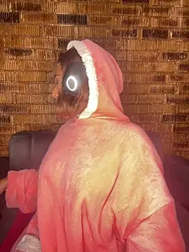 Snapshot of SP1CY_MOMMY chatting on June 23, 2026, 7:01 pm SP1CY MOMMY online show from June 23, 2026, 7:01 pm