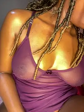 Snapshot of SP1CY_MOMMY chatting on July 21, 2026, 7:49 pm SP1CY MOMMY online show from July 21, 2026, 7:49 pm