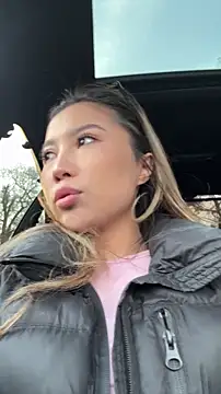 limkiss online show from November 19, 2025, 10:15 am