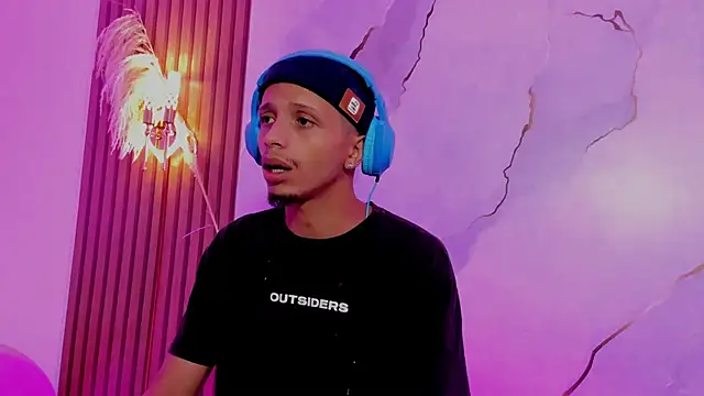 DamianandEva online show from April 12, 2026, 12:21 pm