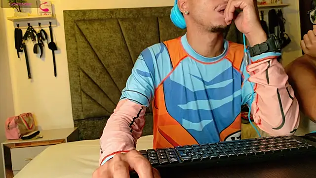 DamianandEva online show from April 14, 2026, 12:00 pm