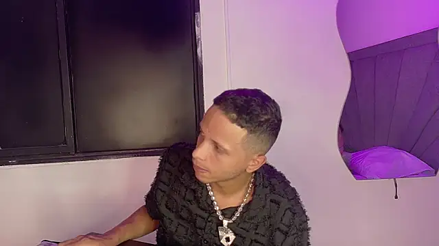 DamianandEva online show from July 8, 2026, 1:04 pm