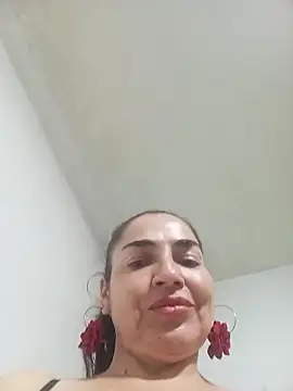 MaryRoze  online show from April 7, 2026, 1:17 am