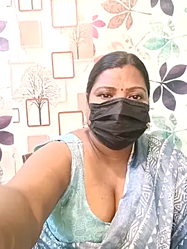 Snapshot of tamil_Nithya_J chatting on February 4, 2026, 4:51 am tamil Nithya J online show from February 4, 2026, 4:51 am