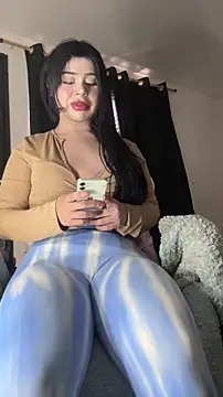 cowgirllyx online show from November 9, 2025, 8:18 pm