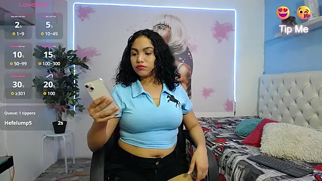 valeria martinez19 online show from May 17, 2026, 3:15 am