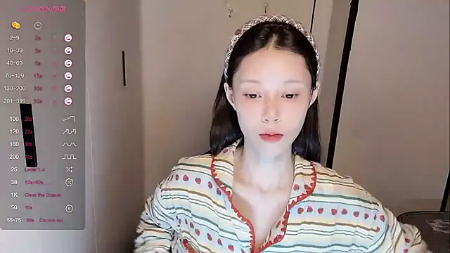 yuyu-33 online show from November 11, 2025, 12:32 am