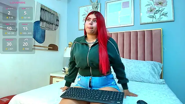 ScarlettWild  online show from December 3, 2025, 4:09 am