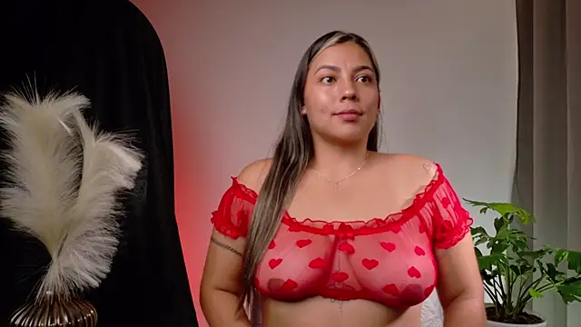 Zara Nova online show from April 14, 2026, 7:20 pm