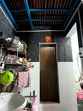 Okleotina9 online show from April 18, 2026, 4:11 pm