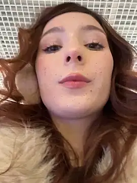 LilluKatten online show from December 19, 2025, 12:23 pm