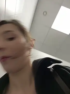 LilluKatten online show from February 14, 2026, 11:40 am