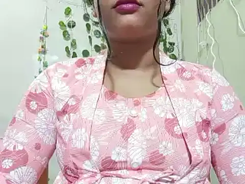 Nancy queen001 online show from December 4, 2025, 5:43 pm