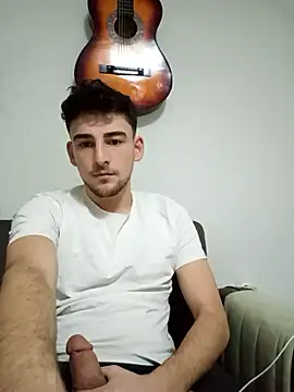 yasinesra757  online show from January 9, 2026, 8:32 pm