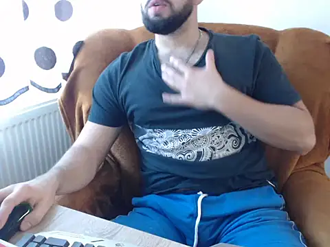 strongcoffee10 online show from November 5, 2025, 11:43 am