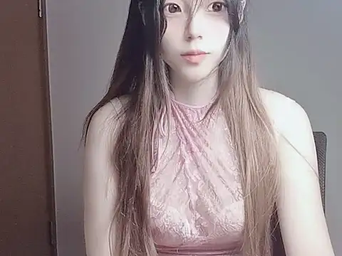 JuliaNoir online show from November 1, 2025, 6:04 am