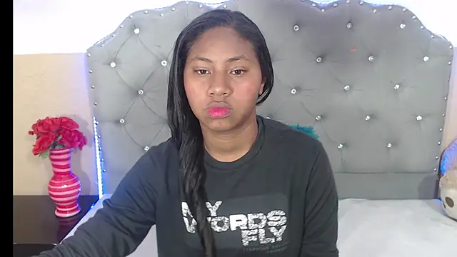 valentinavega18x online show from November 10, 2025, 3:05 am