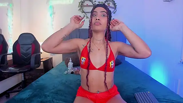 Lucerop  online show from February 12, 2026, 3:34 am