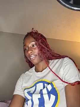 MadameMuse online show from December 3, 2025, 5:15 am