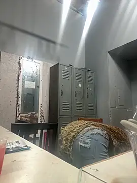 MadameMuse online show from April 20, 2026, 5:59 pm