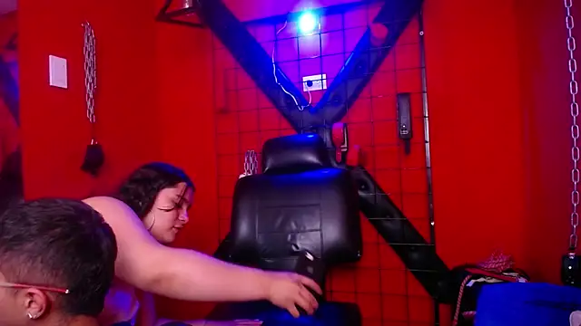 Hera n zeus  online show from December 3, 2025, 7:34 pm