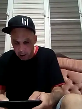 Snapshot of feoGG197 chatting on November 27, 2025, 12:35 am feoGG197 online show from November 27, 2025, 12:35 am