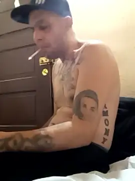 Snapshot of feoGG197 chatting on January 8, 2026, 4:26 am feoGG197 online show from January 8, 2026, 4:26 am