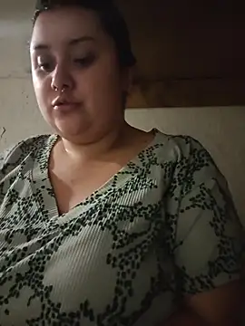 Snapshot of CurvyNoir chatting on July 7, 2026, 2:03 am CurvyNoir online show from July 7, 2026, 2:03 am