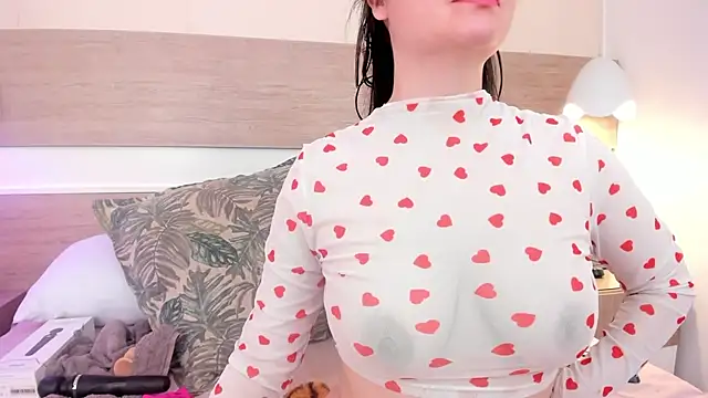 IvonnyGrace  online show from November 9, 2025, 7:12 pm