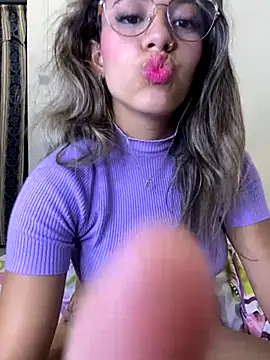 liahot69 online show from November 19, 2025, 3:06 am