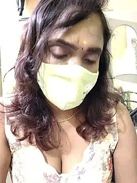 Queen-dhivya online show from January 6, 2026, 1:04 pm