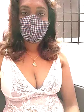 Queen-dhivya online show from February 1, 2026, 9:35 pm