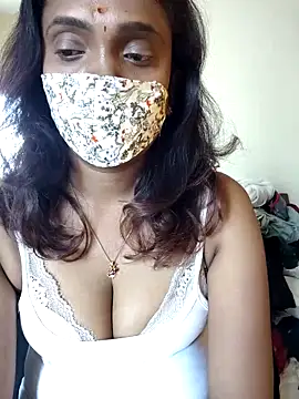 Snapshot of Queen-dhivya chatting on March 8, 2026, 7:34 am Queen-dhivya online show from March 8, 2026, 7:34 am