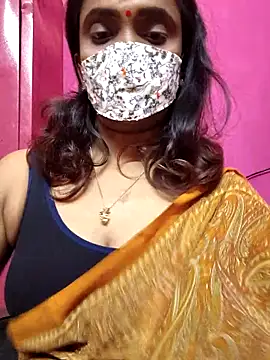 Snapshot of Queen-dhivya chatting on March 9, 2026, 4:33 pm Queen-dhivya online show from March 9, 2026, 4:33 pm